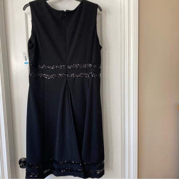 DRESS R&M Richards Formal Black Sleeveless Size 20W W Sequin Detail 3880W NWT - Picture 2 of 4